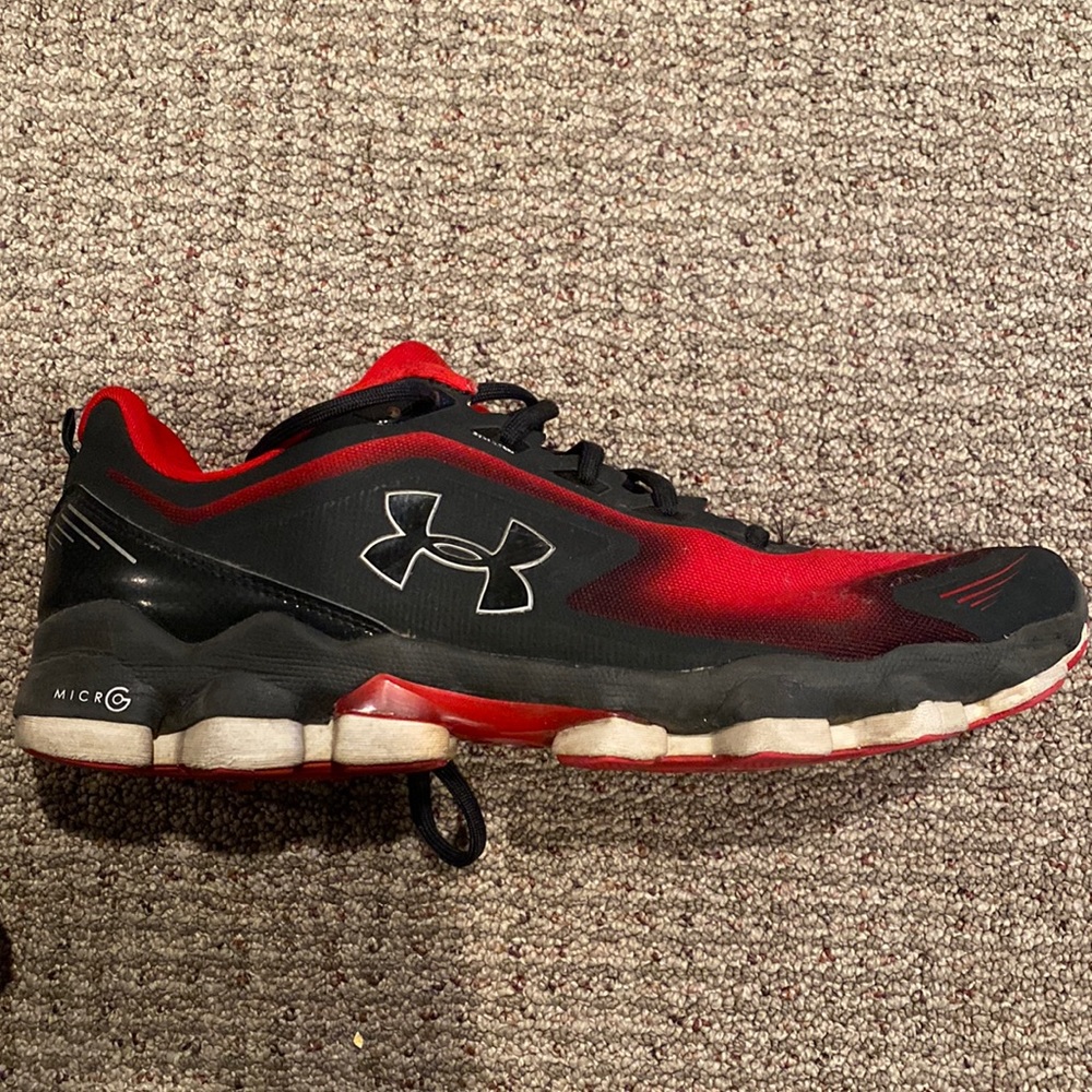 UnderArmour mens sneakers.  Used. Good shape. Light wear on treads.